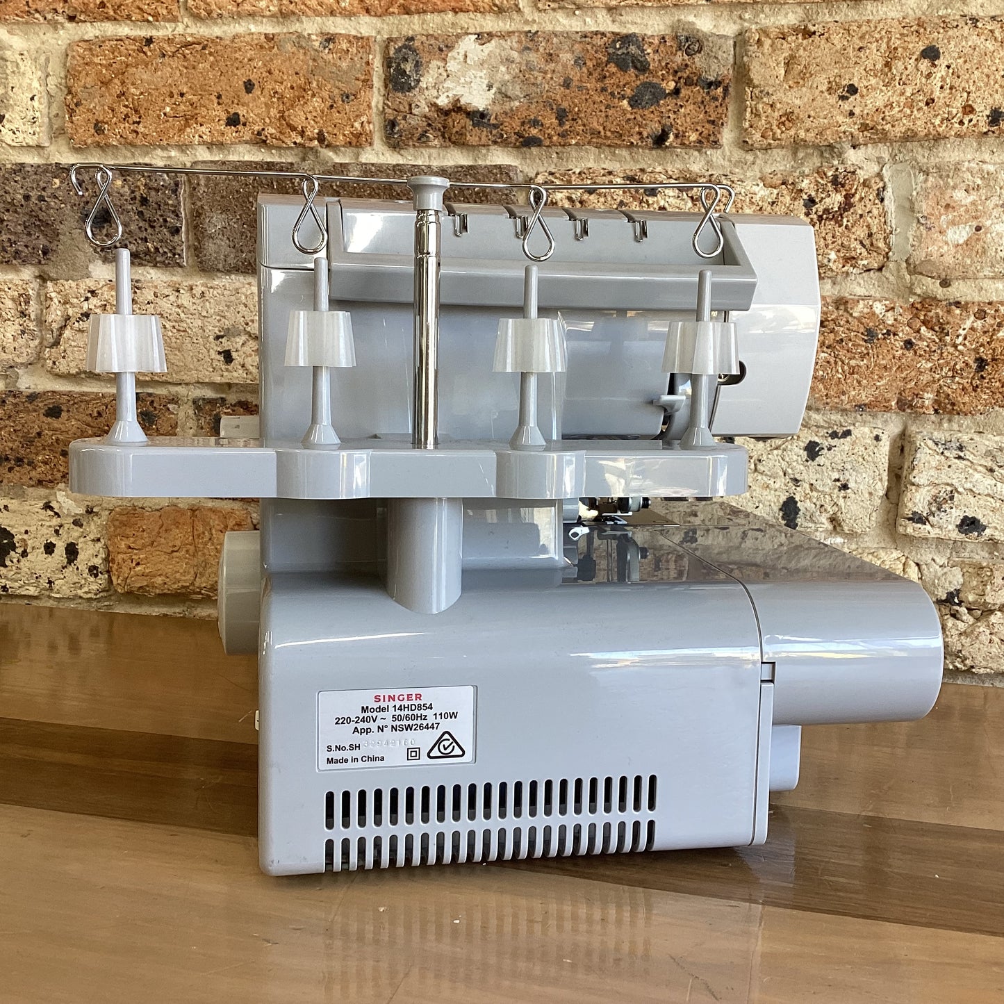 Second Hand Singer Heavy Duty Overlocker (14HD854)