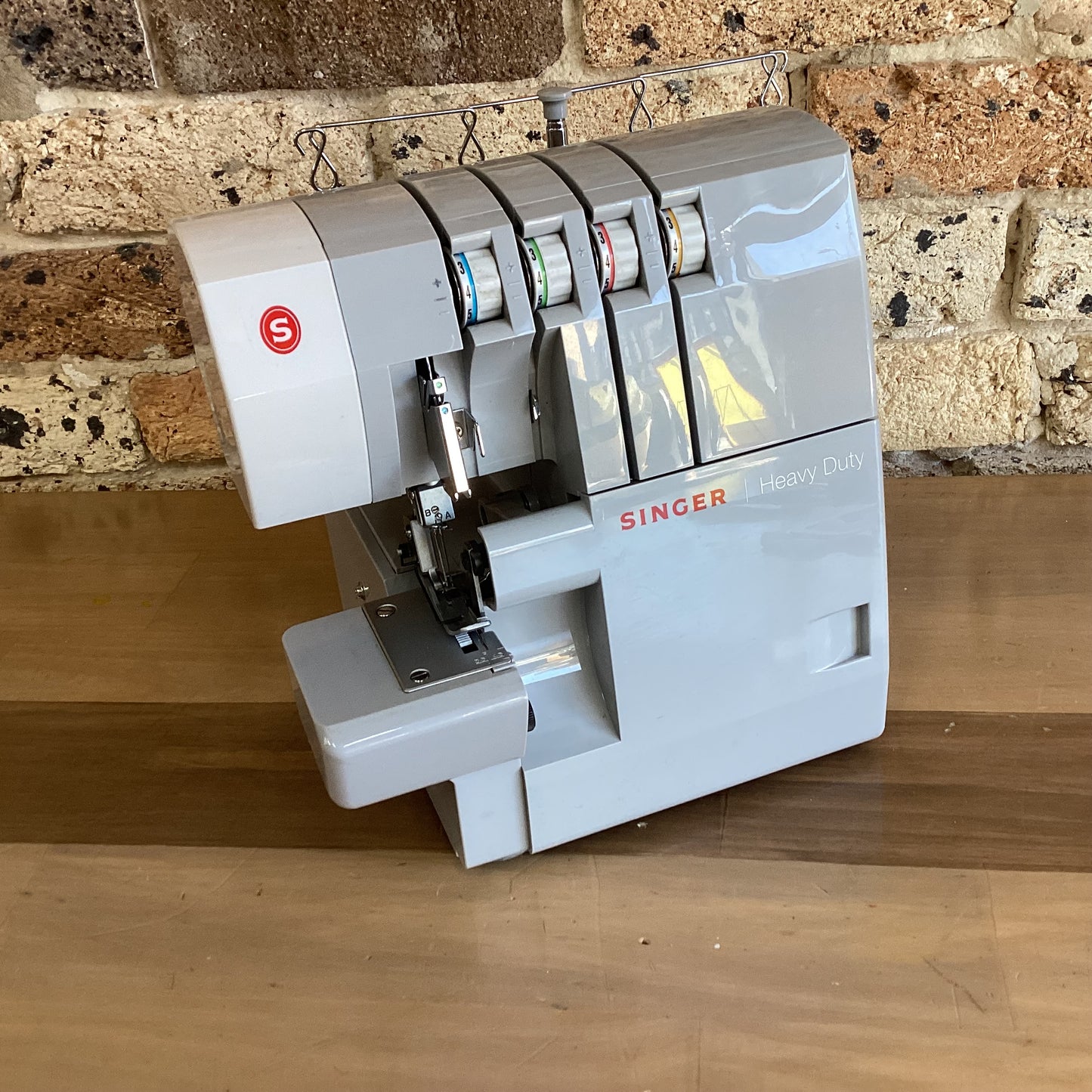 Second Hand Singer Heavy Duty Overlocker (14HD854)