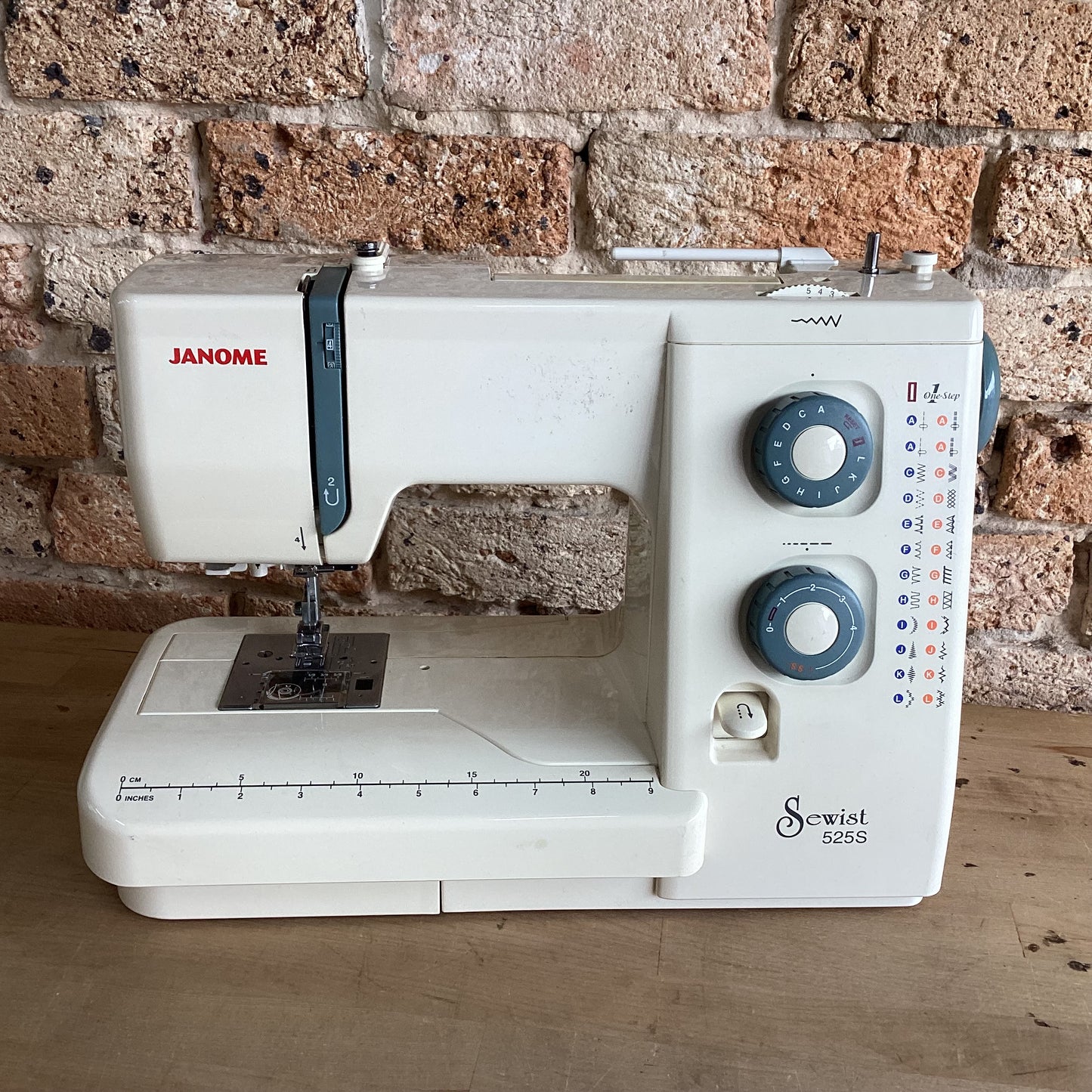 (Ready) Second Hand JANOME Sewist 525S Mechanical Sewing Machine