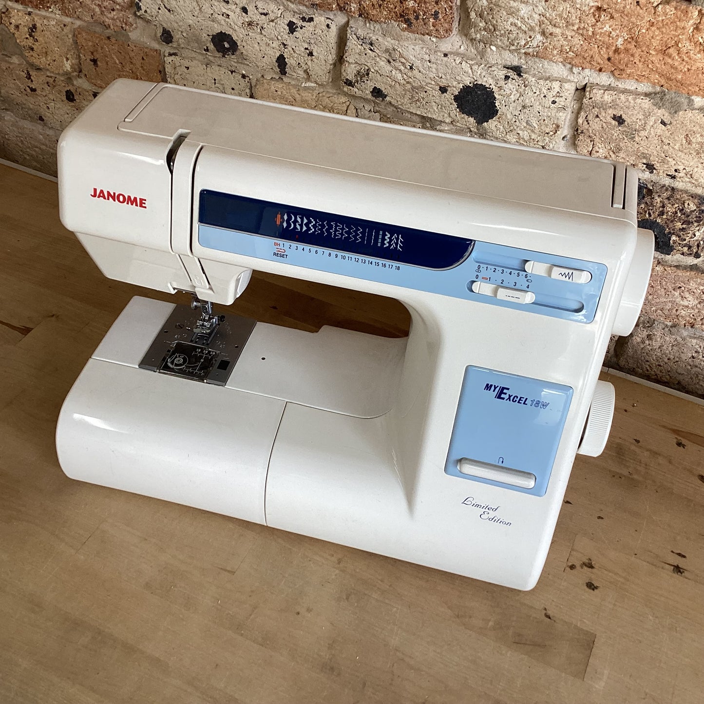 Second Hand JANOME MyExcel 18W Mechanical Sewing Machine