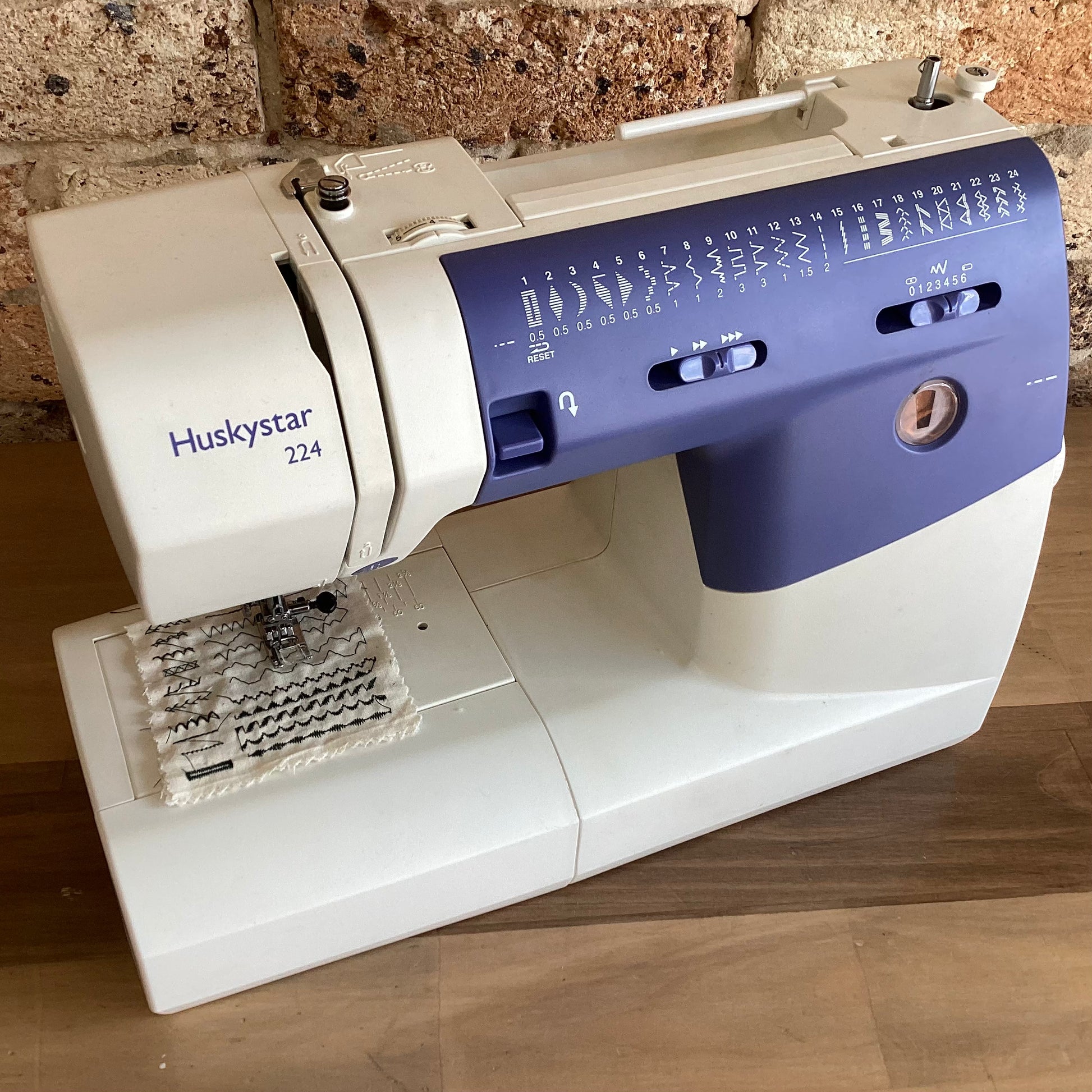 Second Hand Huskystar 224 Bobbin and Ink