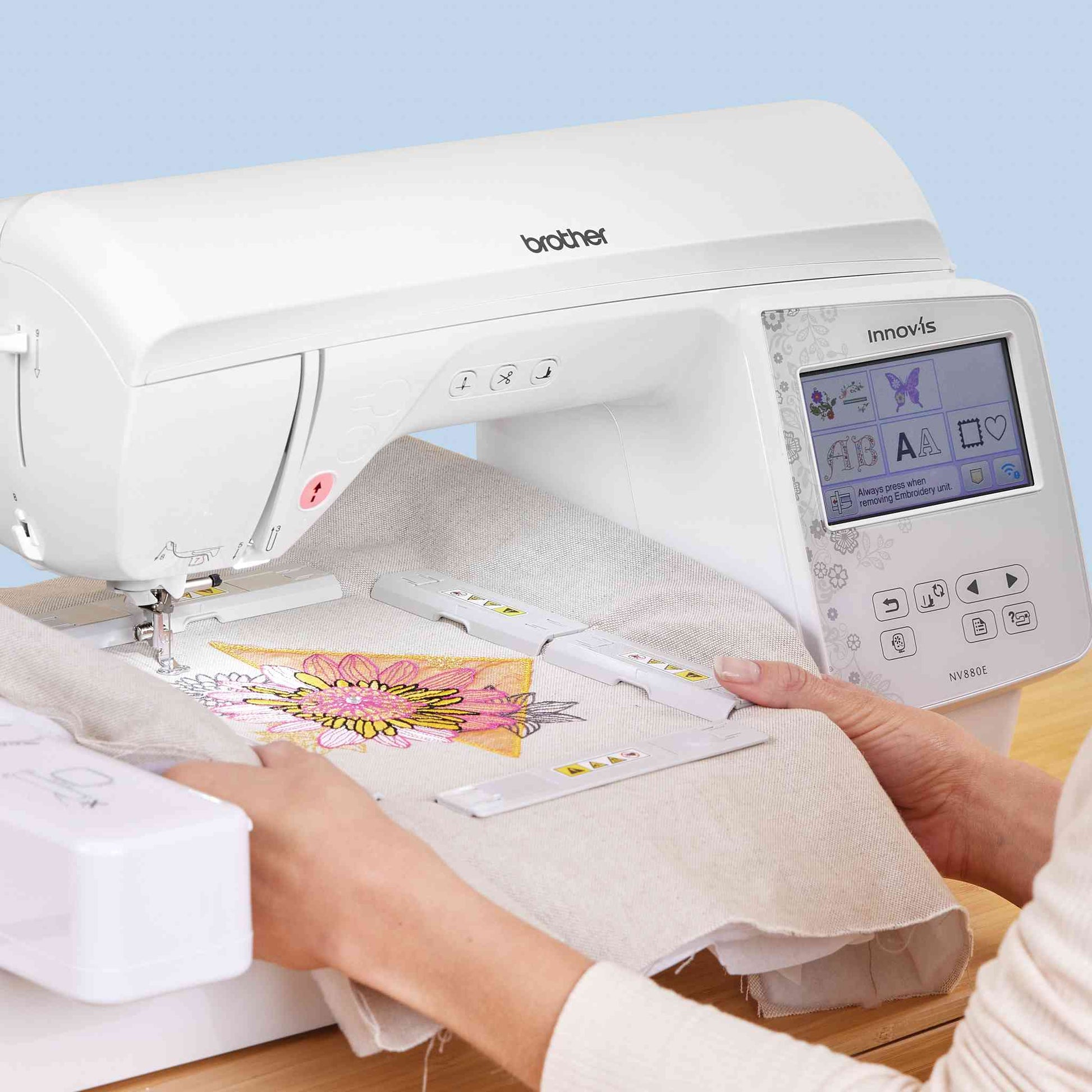 Innov-is NV880E Embroidery Machine - Brother - Brother Machines